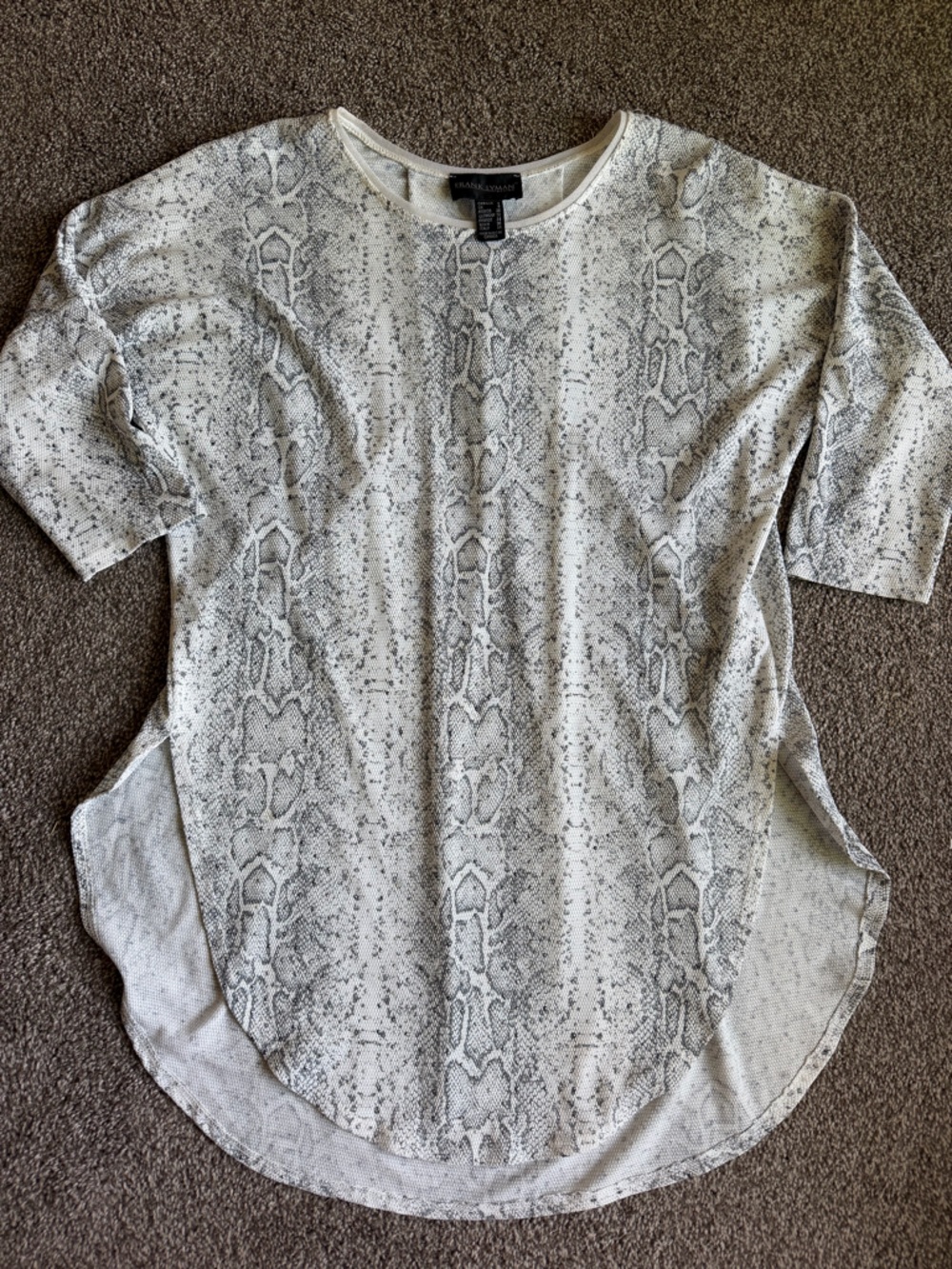 Frank Lyman Design White and Gray Snake Print Top